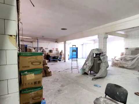 комерційна за адресою Центральна, 16