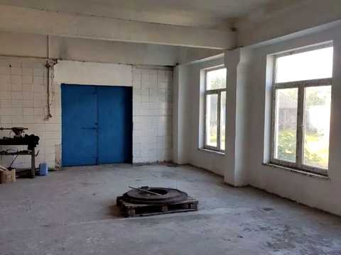 комерційна за адресою Центральна, 16