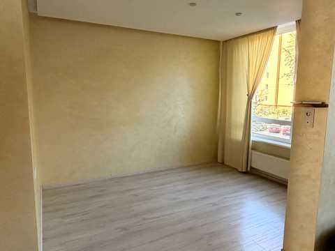 квартира за адресою Салютна вул., 2к2