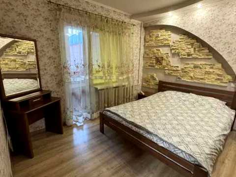 квартира за адресою Феофіла Яновського вул., 1