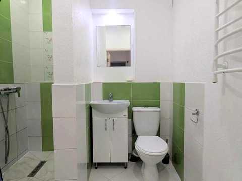 квартира за адресою Хотинська вул., 7