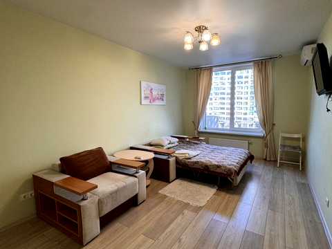 квартира за адресою Ованеса Туманяна вул., 1-А