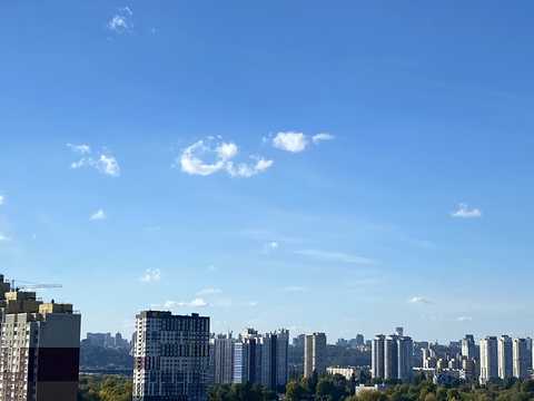 квартира за адресою Драгоманова вул., 2-Б