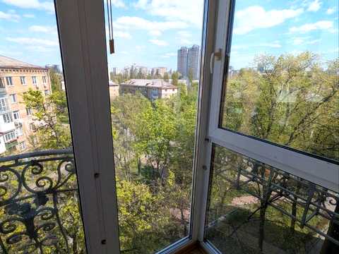 квартира за адресою Лондонська вул. (Пітерська), 16