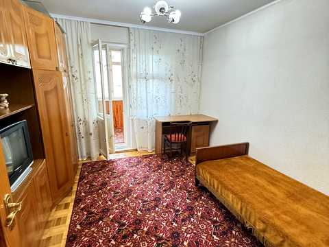 квартира за адресою Академіка Єфремова вул. (Командарма Уборевича), 27