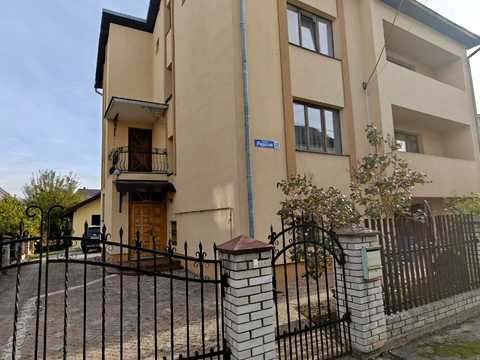 будинок за адресою Радісна вул., 6