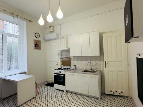 квартира по адресу Драгоманова ул., 8