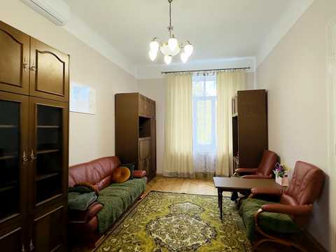 квартира по адресу Драгоманова ул., 8