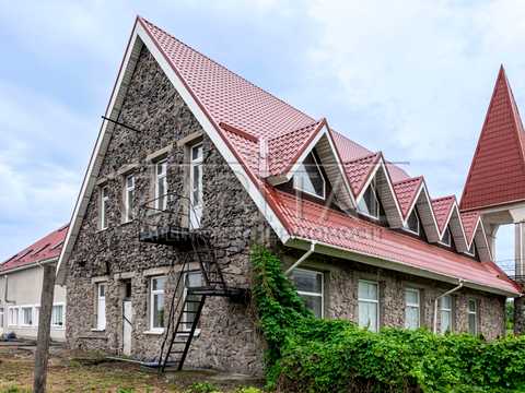 комерційна за адресою Миру вул., 1