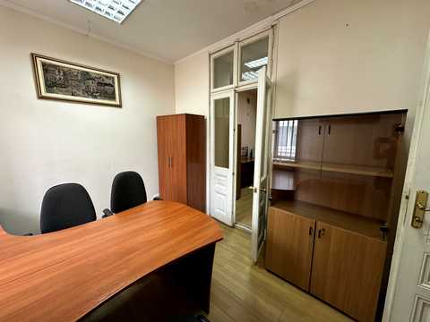 комерційна за адресою Львів, Софії Яблонської вул. (), 9