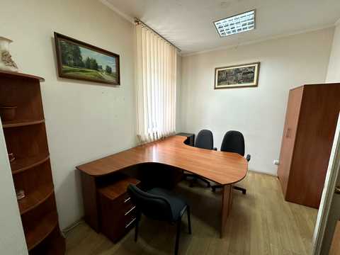 комерційна за адресою Львів, Софії Яблонської вул. (), 9