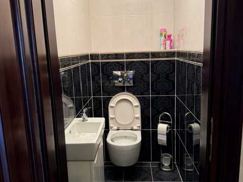 квартира за адресою Коновальця вул., 5