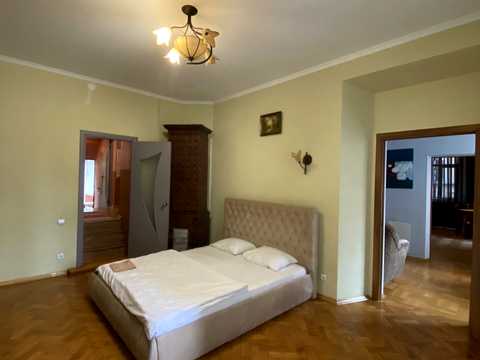 квартира за адресою Катедральна пл., 8