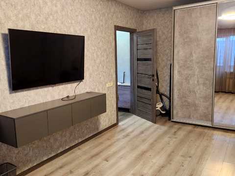 квартира за адресою Панікахи вул., 77а