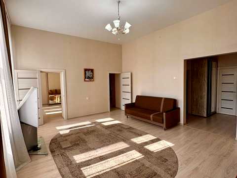 квартира за адресою Базарна вул., 32
