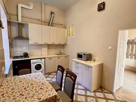 квартира за адресою Базарна вул., 32