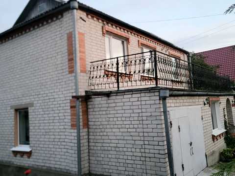 будинок за адресою Вишнева вул.