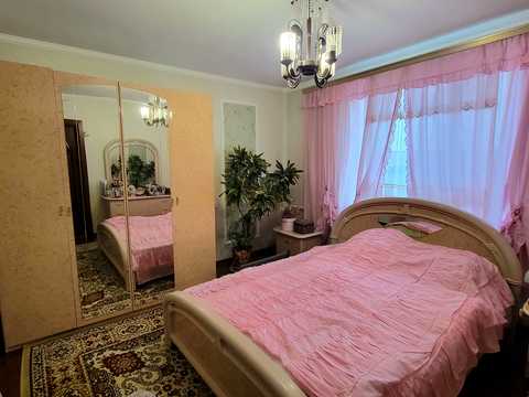 будинок за адресою Вишнева вул.