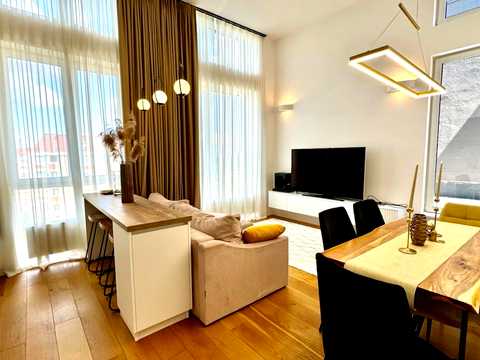 квартира за адресою Салютна вул., 2к2