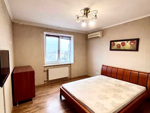 квартира за адресою Тополина вул., 17