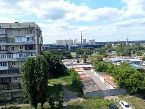 квартира за адресою Богатирська вул., 10