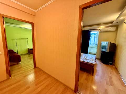 квартира за адресою Пантелеймона Куліша вул. (Челябінська), 1