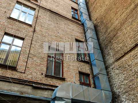 комерційна за адресою Музейний пров., 2