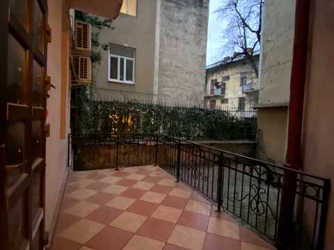 квартира за адресою Академіка Богомольця вул., 10