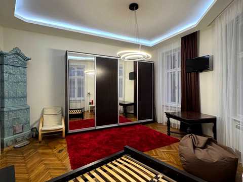 квартира за адресою Академіка Богомольця вул., 10