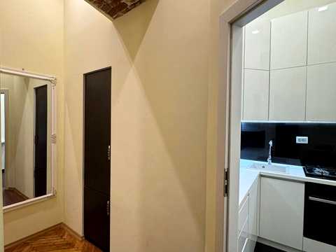 квартира за адресою Академіка Богомольця вул., 10