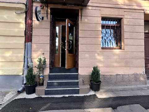комерційна за адресою Митрополита Антонія Ангеловича вул., 26