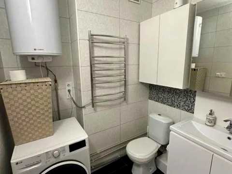 квартира за адресою Сім'ї Кульженків вул. (Петра Дегтяренка), 31-Б