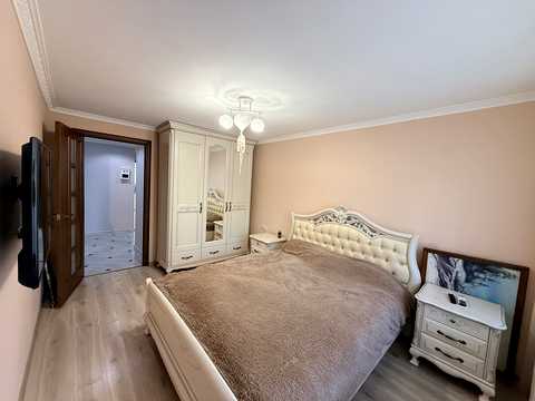 квартира за адресою Михайла Грушевського вул., 47