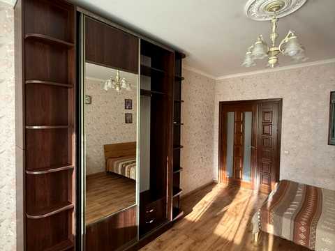 квартира за адресою Зоопаркова вул., 6
