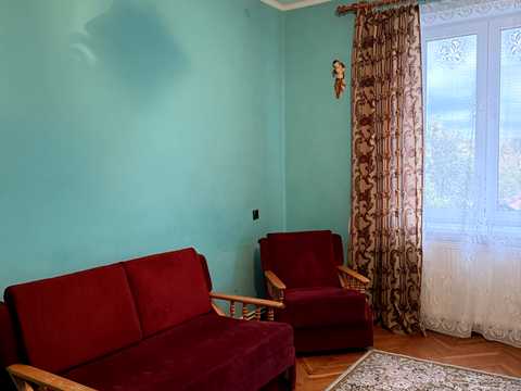 квартира по адресу Молодіжна, 25
