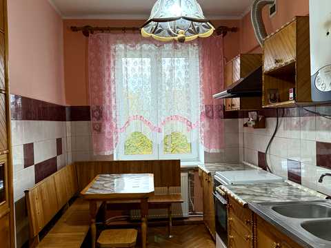 квартира по адресу Молодіжна, 25