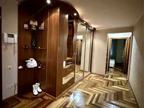 квартира по адресу Юбилейный просп., 22