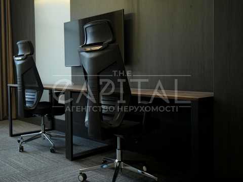 комерційна за адресою Богдана Хмельницького вул., 51
