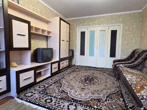 квартира за адресою Михайла Лушпи просп. (Космонавтів), 32