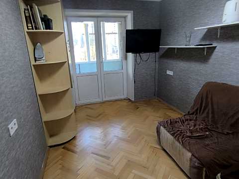 квартира за адресою Академіка Глушкова просп., 22