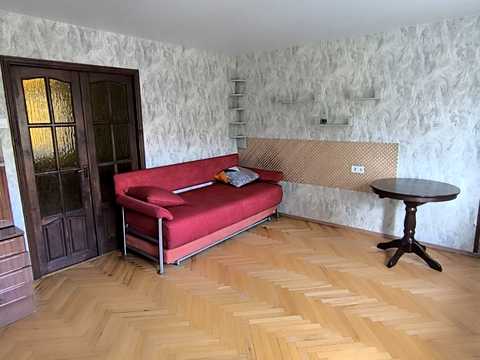 квартира за адресою Академіка Глушкова просп., 22