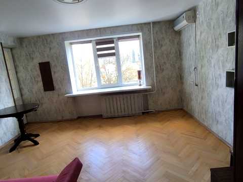 квартира за адресою Академіка Глушкова просп., 22