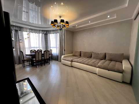 квартира за адресою Василя Симоненка вул., 5