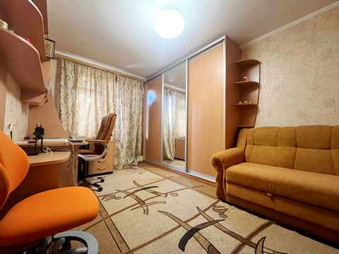 квартира за адресою Бучми вул. (Командарма Уборевича), 8а