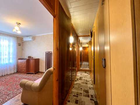 квартира за адресою Бучми вул. (Командарма Уборевича), 8а