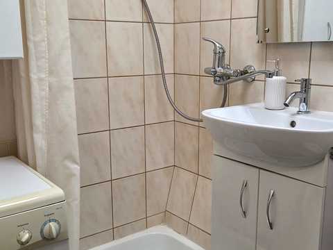квартира за адресою Михайла Грушевського вул., 5