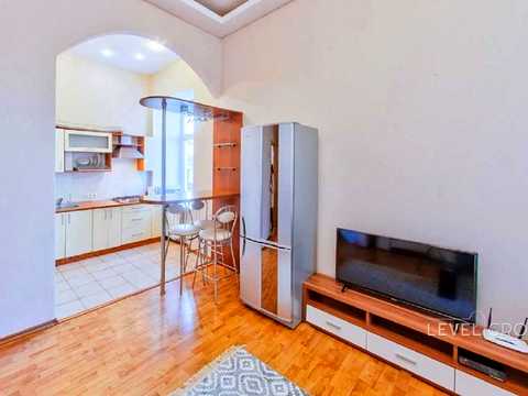 квартира за адресою Михайлівський пров., 9-А