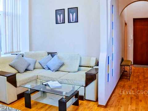 квартира за адресою Михайлівський пров., 9-А
