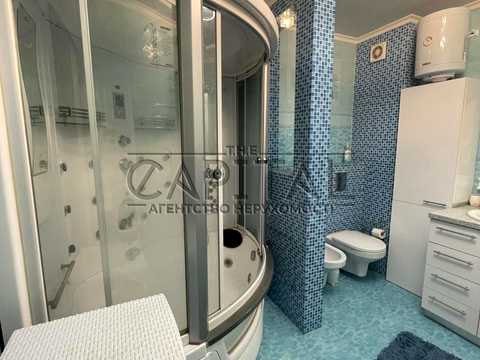 квартира за адресою Композитора Лятошинського вул., 8