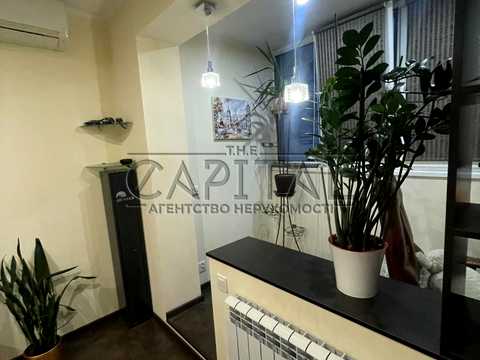 квартира за адресою Композитора Лятошинського вул., 8